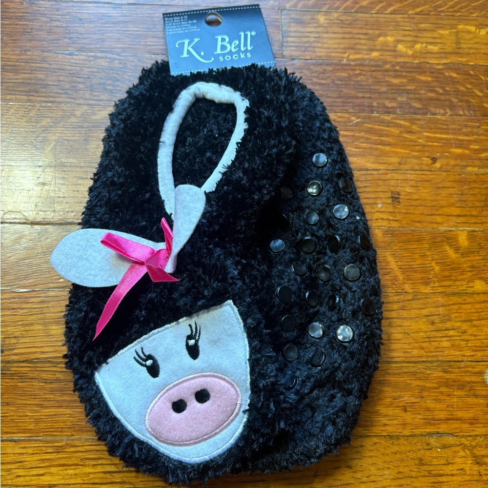 K. Bell Black Fuzzy Cow Non Slip Slippers 4-10